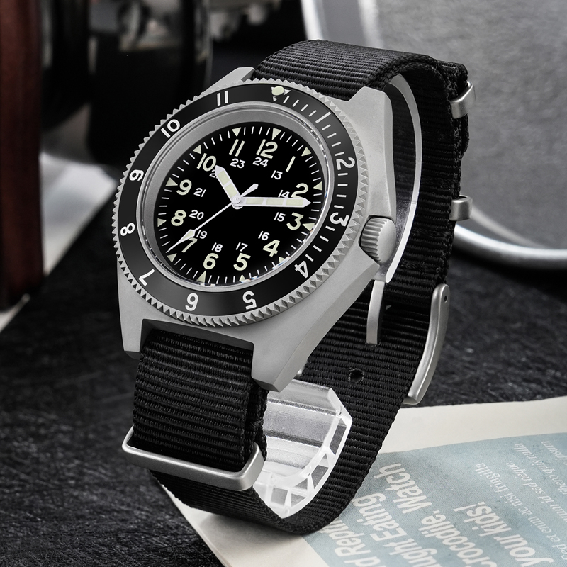 Watchdives WD1972 Quartz Watch - Men Accessories Bracelet 评论和价格